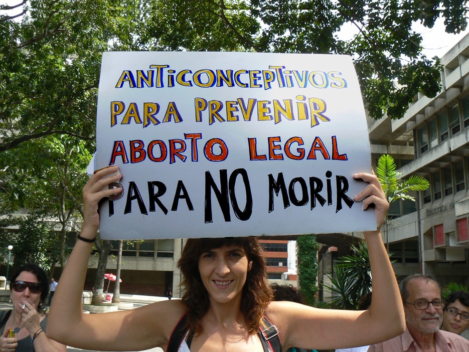 marcha-por-la-despenalizacion-del-aborto-venezuela-25-11-2009-caraccas-3.jpg